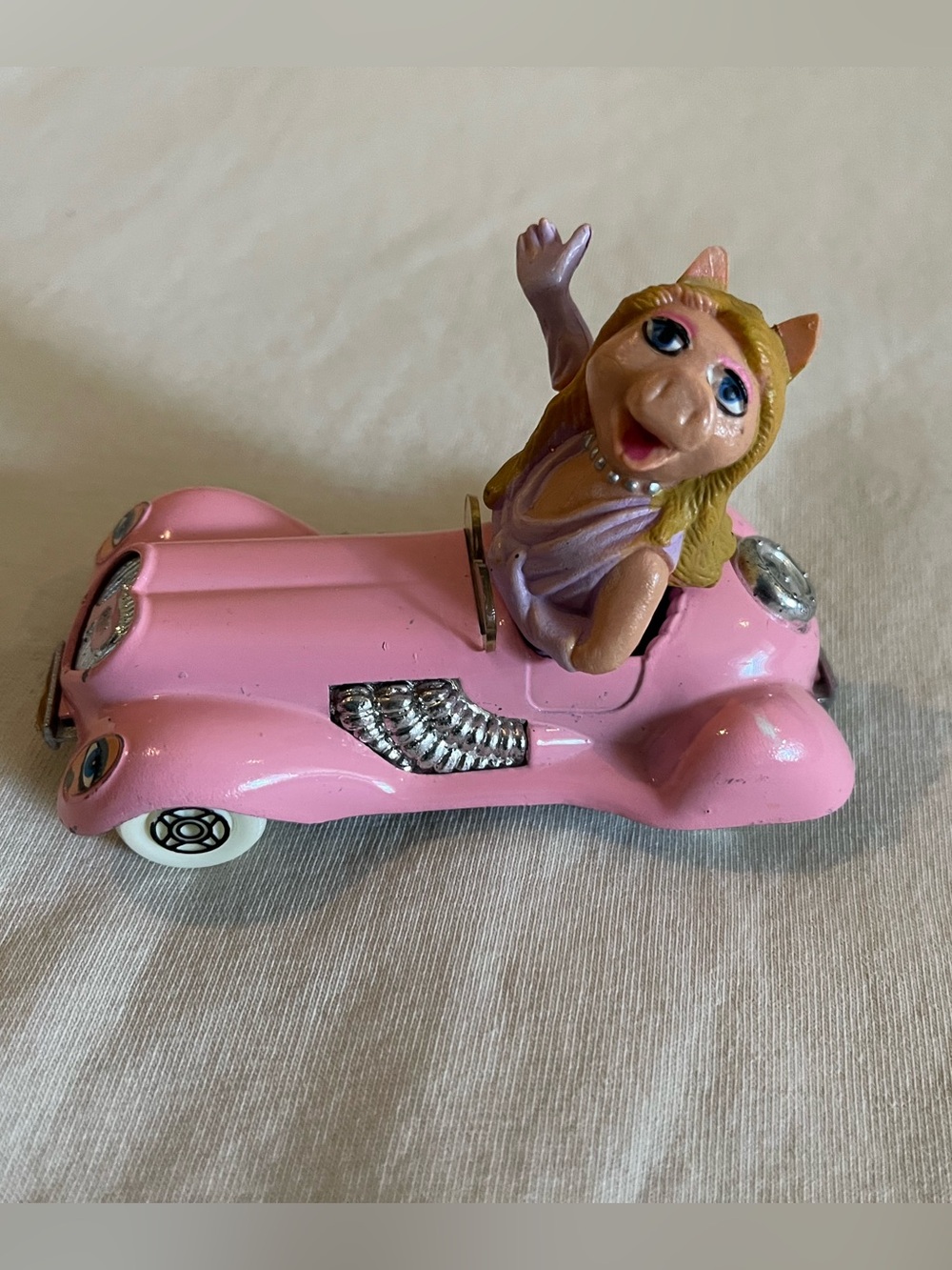 Vintage 70s Muppet Show Miss Piggy In Pink Convertible Collectible